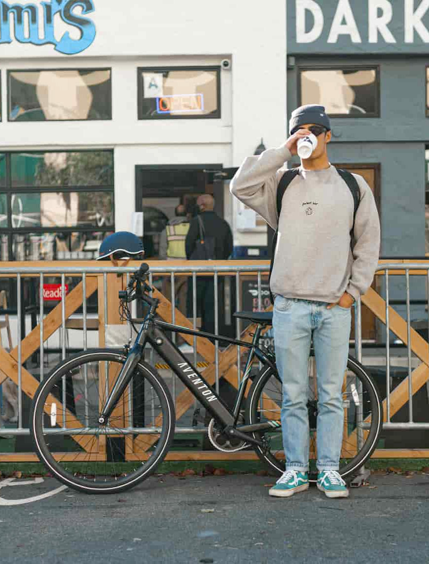 Soltera Ebike Lifestyle Shot 4